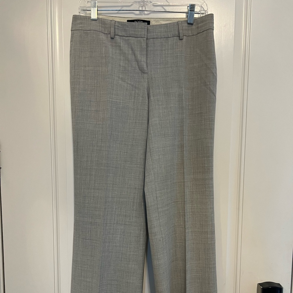 Victoria’s Secret marissa fit trousers. Grey. Size 6. Gently used. No flaws.